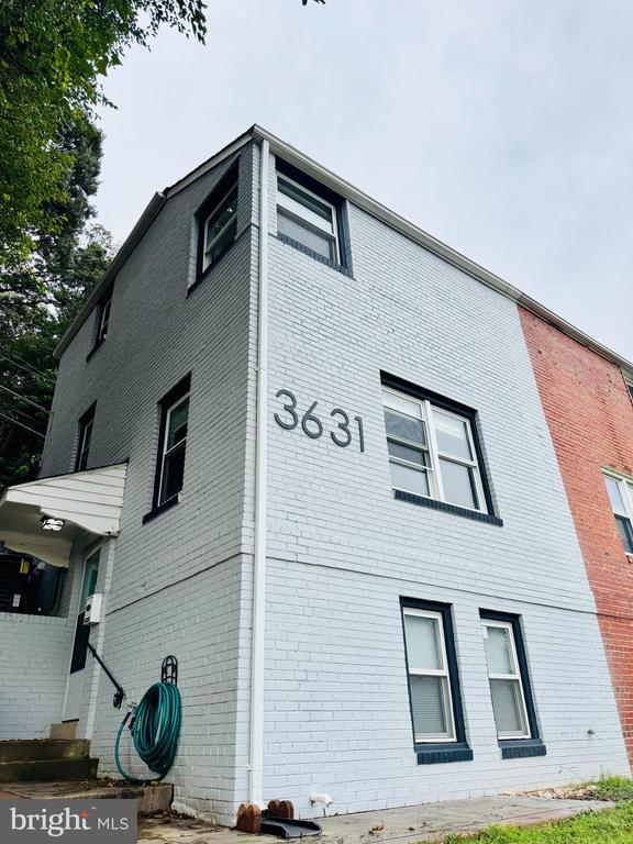 Building Photo - 3631 S Kemper Rd