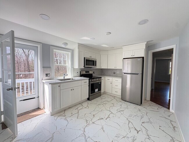 Foto del edificio - 111 Holden St