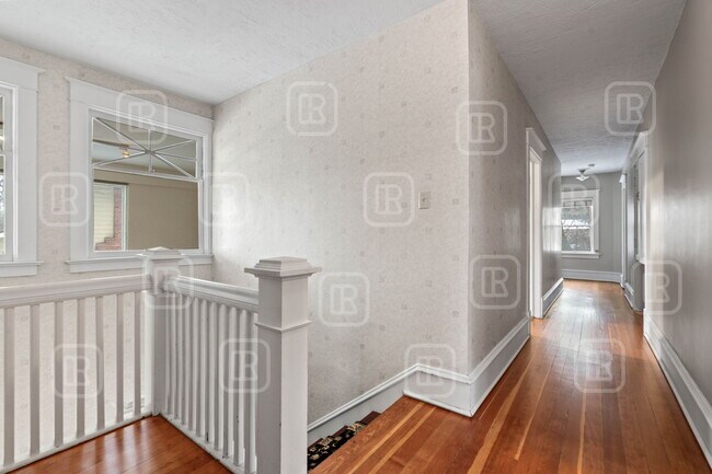 Foto del edificio - 11 W Sumner Ave