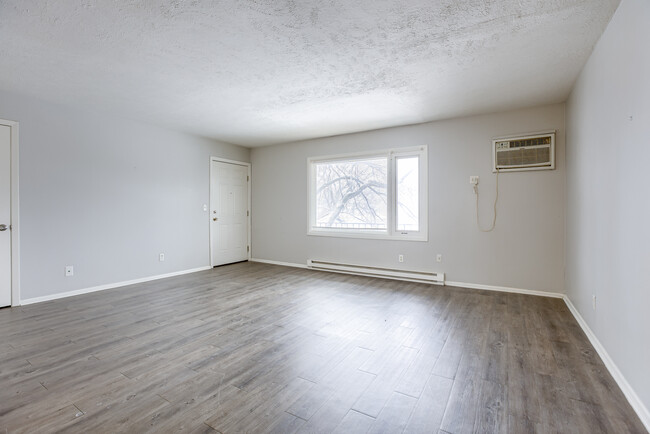 Building Photo - Steelcrest Apartments