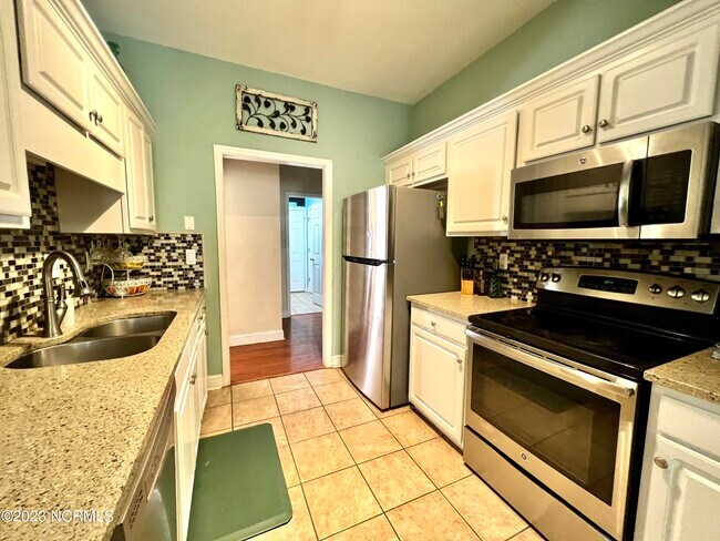 Foto del edificio - 10169 Whispering Cove Ct SE