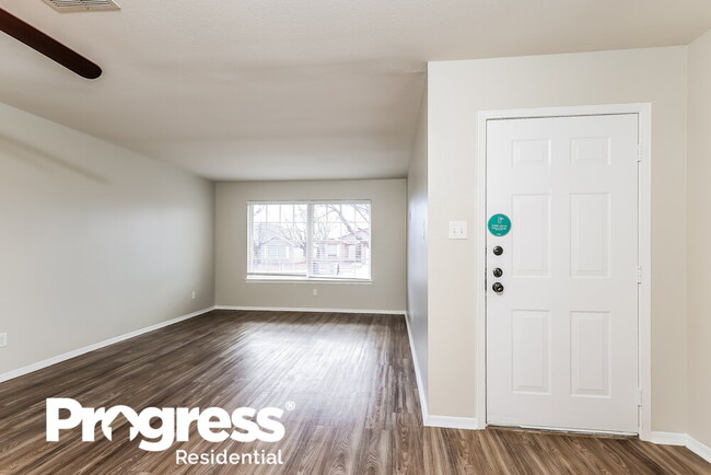 Building Photo - 4673 Loma Del Rey Cir