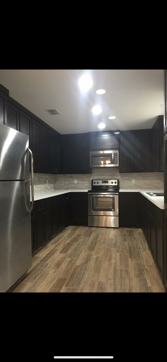 Foto del edificio - 1708 Orlando St
