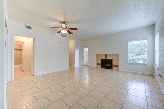 Building Photo - 2021 Spenwick Dr