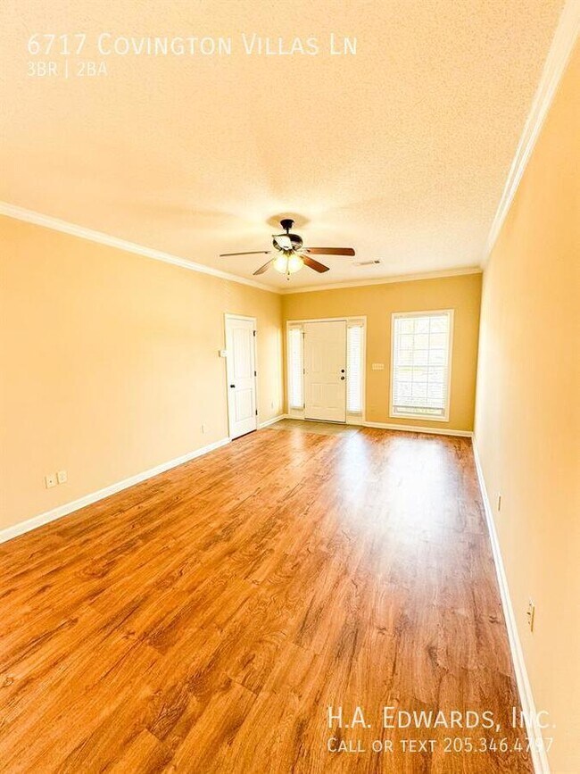 Foto del edificio - 6717 Covington Villas Ln