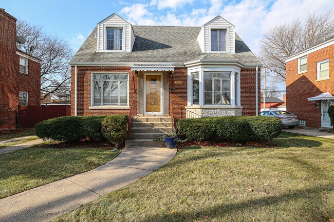 Building Photo - 1522 Hull Ave
