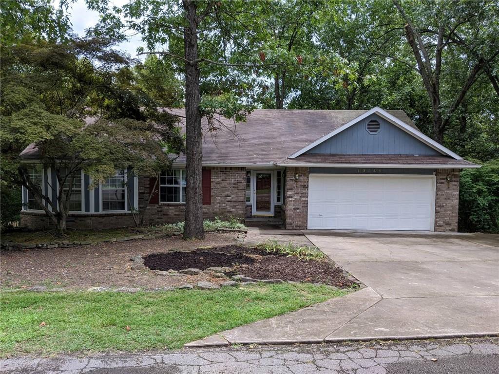 Foto principal - 13765 Apple Ln