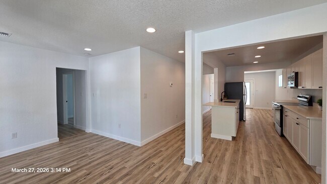 Foto del edificio - MUST SEE!! Woodlawn Lake  3 Bedroom 2 Full Bath Full Rehab