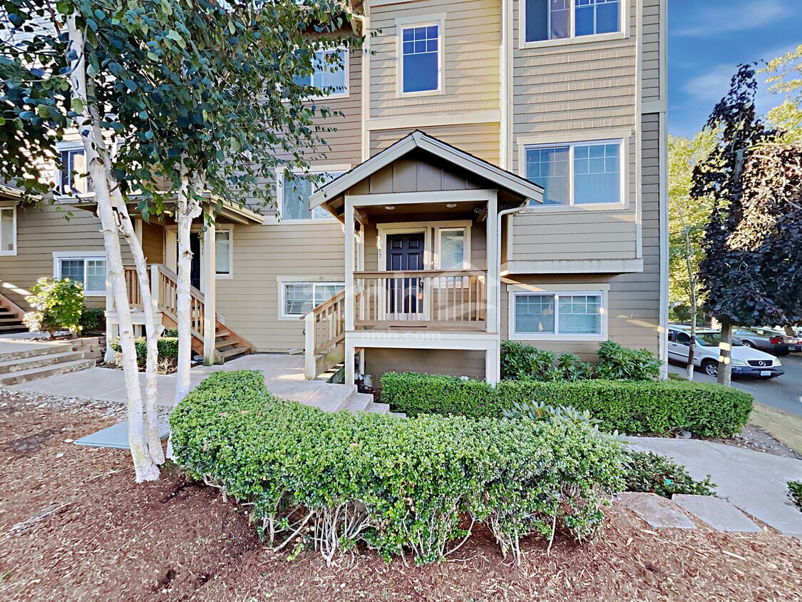 Foto principal - 7357 Rainier Drive