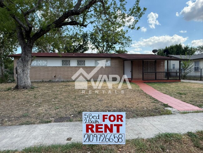 Foto del edificio - 7802 Quirt Dr