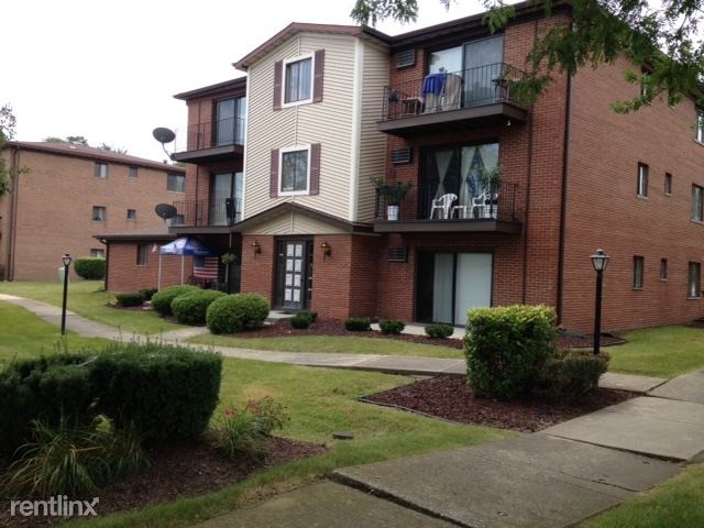 Primary Photo - 605 W 65th St