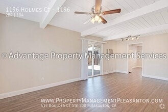 Building Photo - 1196 Holmes Ct