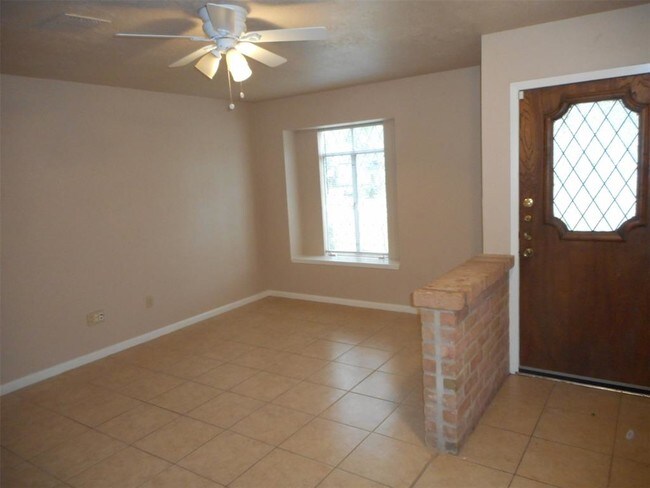 Building Photo - 12826 Harwin Dr