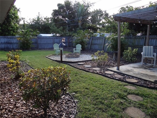 Building Photo - 3000 28th Ave N