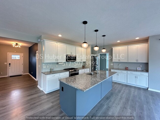 Building Photo - 2960 Medinah Dr
