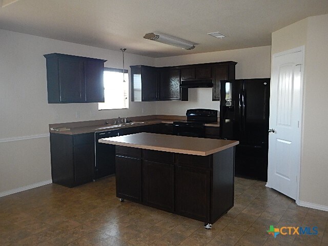 Foto del edificio - 4900 Screaming Eagle Cir