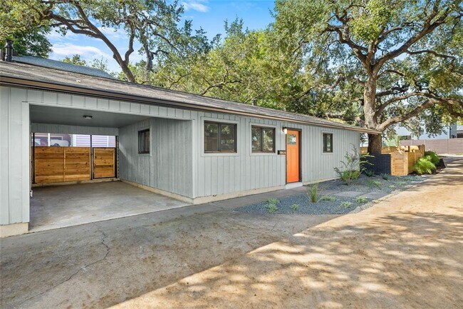 Building Photo - 1813 Drake Ave
