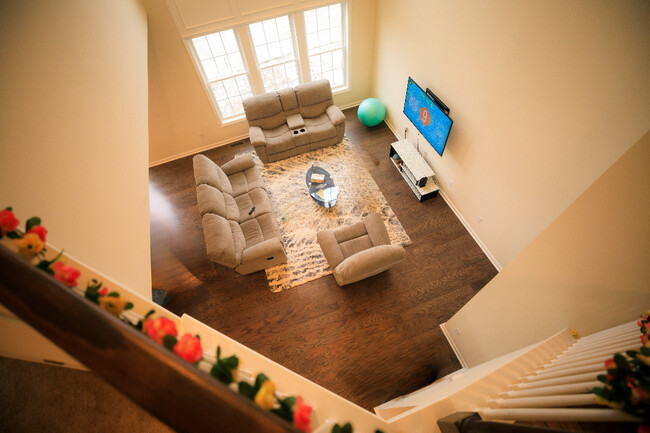 Hall - 29 Aspen Way