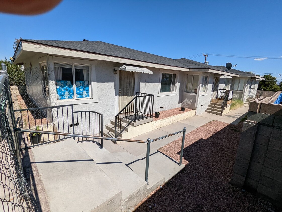 Primary Photo - 304N 14th St - Charming 1950s 1 bedroom Ap...