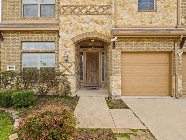 Foto del edificio - 5 Bedroom Single Family in Heartland