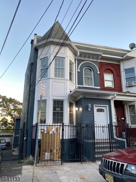 Foto del edificio - 267 Garside St