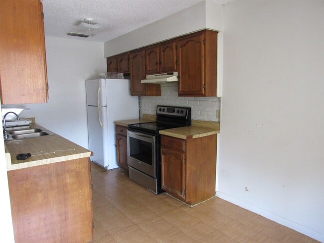 Building Photo - 5302 Springfield Ave