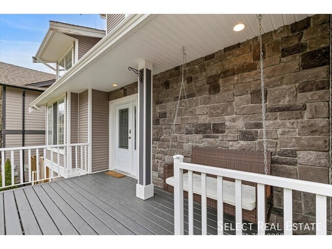 Building Photo - 45957 Sherwood Dr