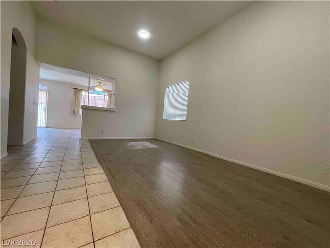Building Photo - 531 Curtin Ct