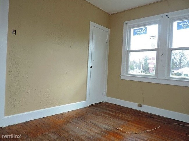 Building Photo - 3 br, 1 bath House - 9457 Scenic Highway