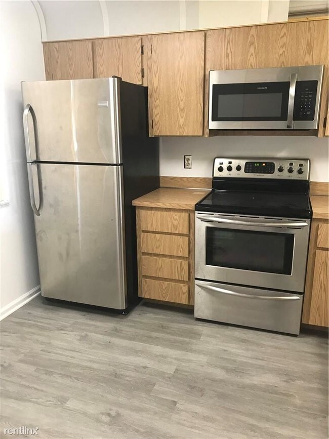 Building Photo - 2 br, 2 bath  - Jacaranda Heights