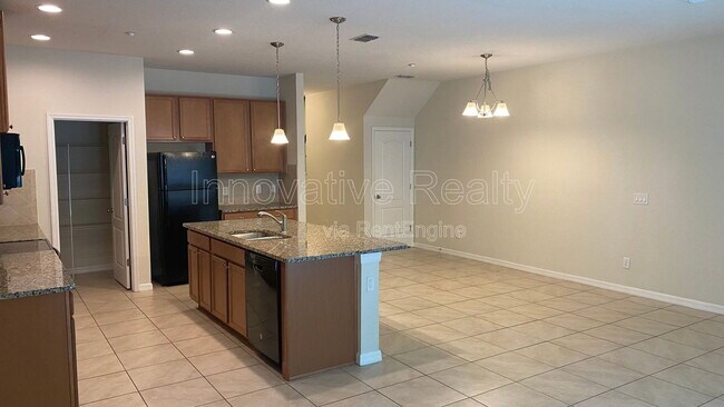 Foto del edificio - 7548 Aloma Pines Ct
