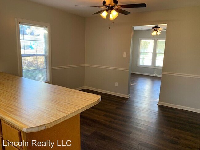 Foto del edificio - 2 br, 1 bath House - 212 N Owens Street