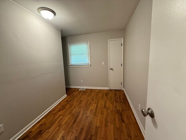 Foto del edificio - Great 3 bedroom 2 bath with garage