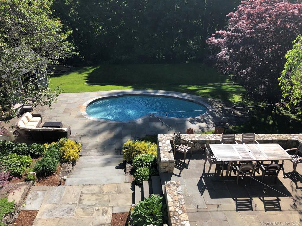 Foto principal - 68 Pine Ridge Rd