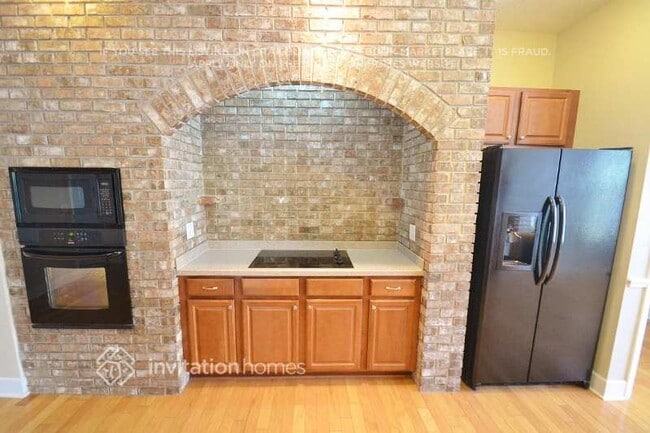 Building Photo - 6303 Bridgecrest Dr