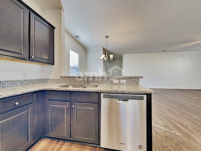Foto del edificio - 334 Cantley Ct