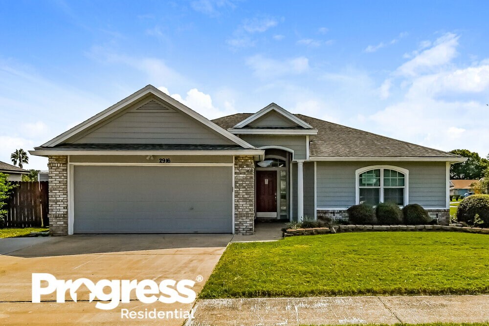 Foto principal - 2916 Waters View Cir