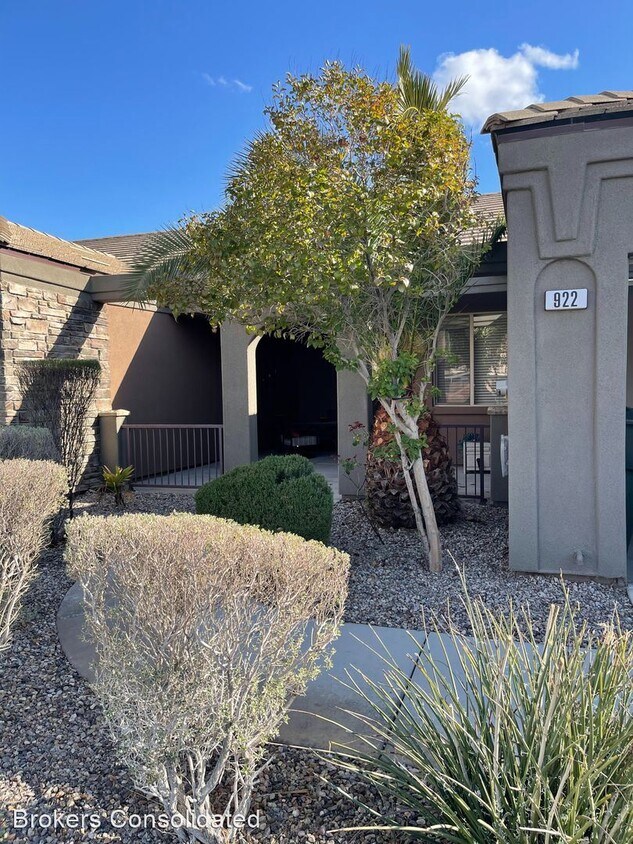 Foto principal - 2 br, 2 bath House - 922 Jensen Dr