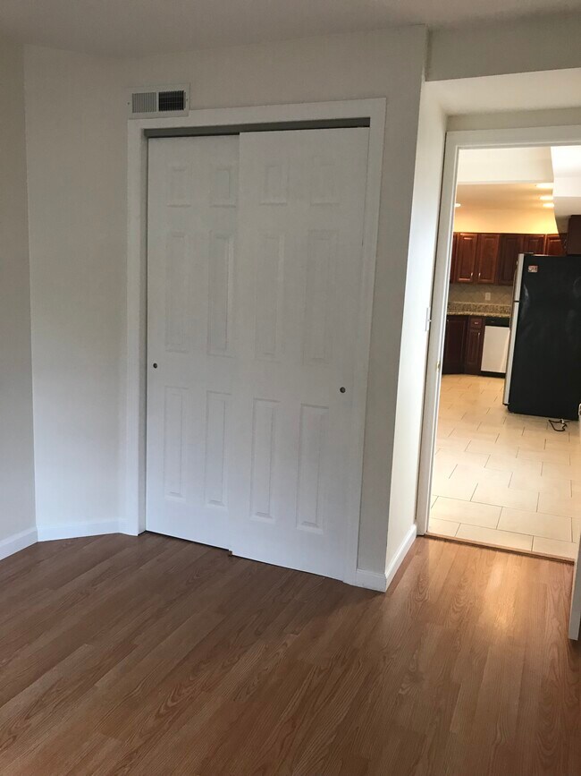 Closet - 119 Newark Pompton Tpke