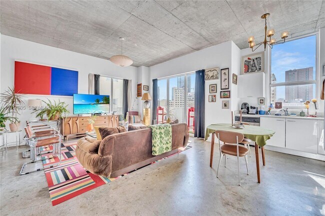 Foto del edificio - 133 NE 2nd Ave