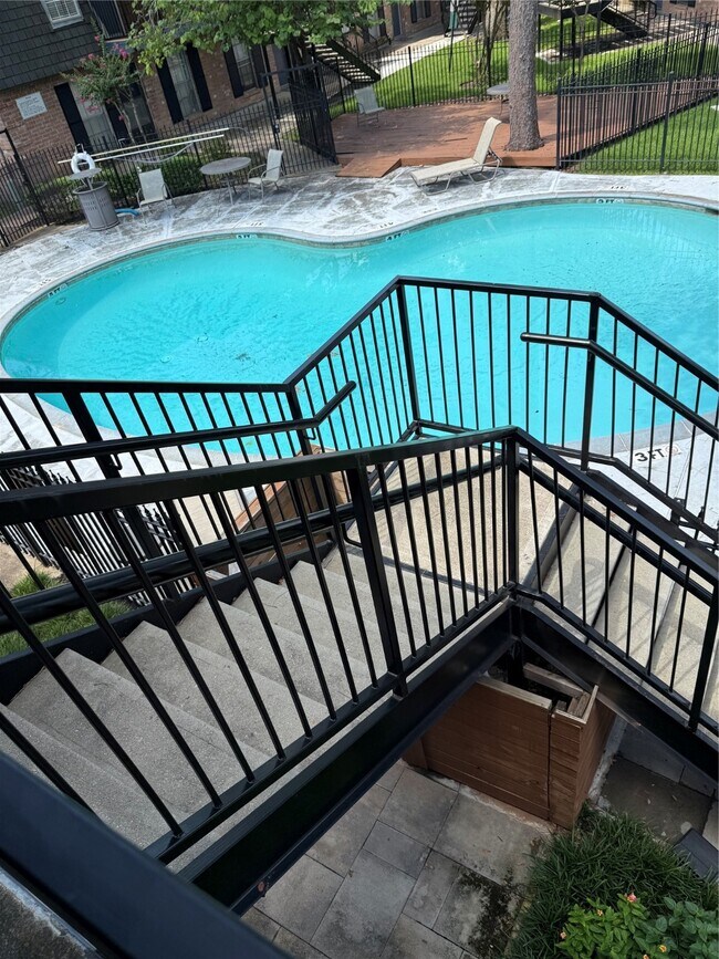 Building Photo - 9007 Gaylord Dr