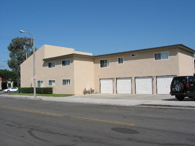 Building Photo - 16852 Sims Ln