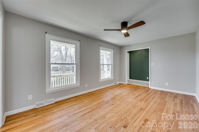 Foto del edificio - 1615 Tillman St