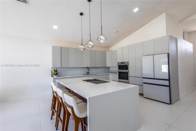 Foto del edificio - 649 SW 168th Way