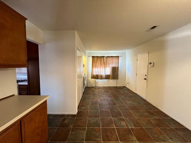 Foto del edificio - COMING SOON: 23464 Sonnet Dr.