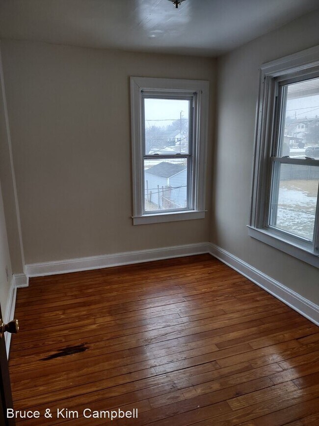 Foto del edificio - 3 br, 1 bath House - 242 Clearfield St.