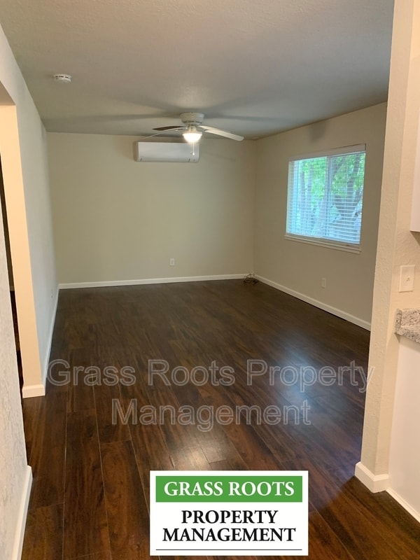 Foto del edificio - 1269 Live Oak Ln