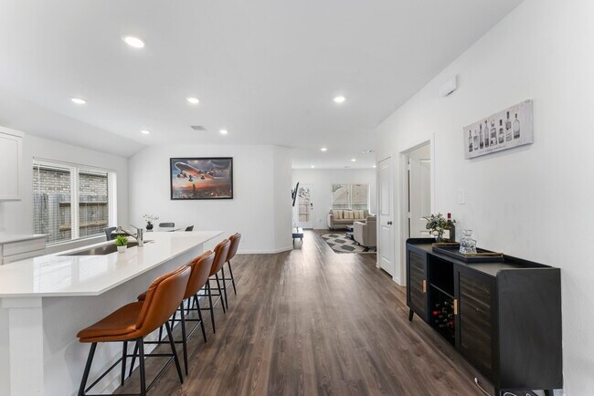 Foto del edificio - 3126 Stonebriar Dr