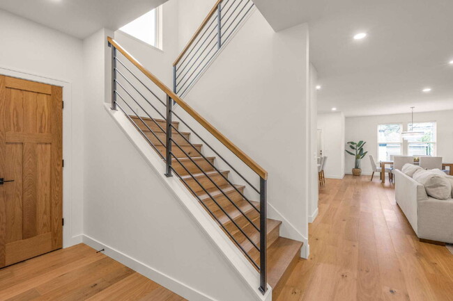 Building Photo - Stunning New Construction in the Heart of Uptown
