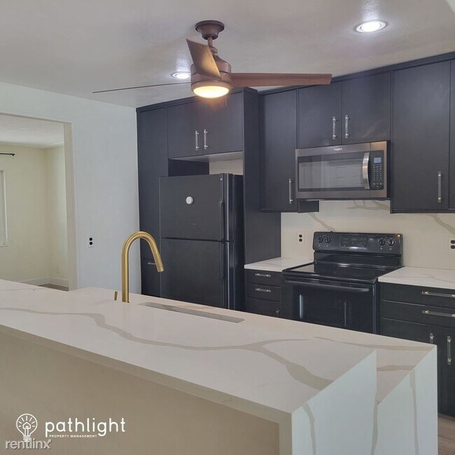 Building Photo - 3 br, 2 bath House - 4594 17Th Avenue N UNIT